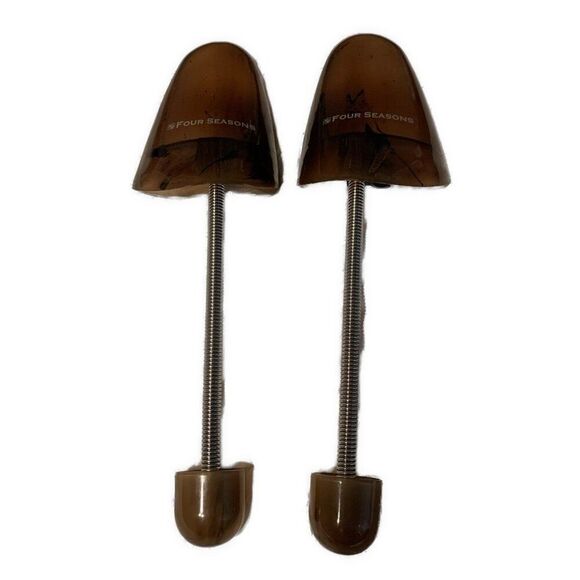 Four Seasons Spring Shoe Trees - Picture 1 of 1